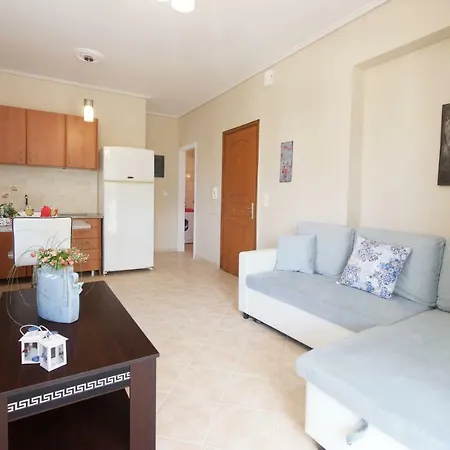 Helenas Apartment Razata